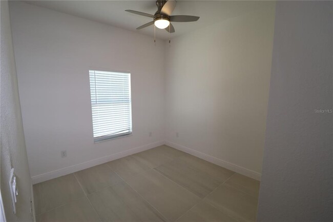 Building Photo - 307 Lomond Dr