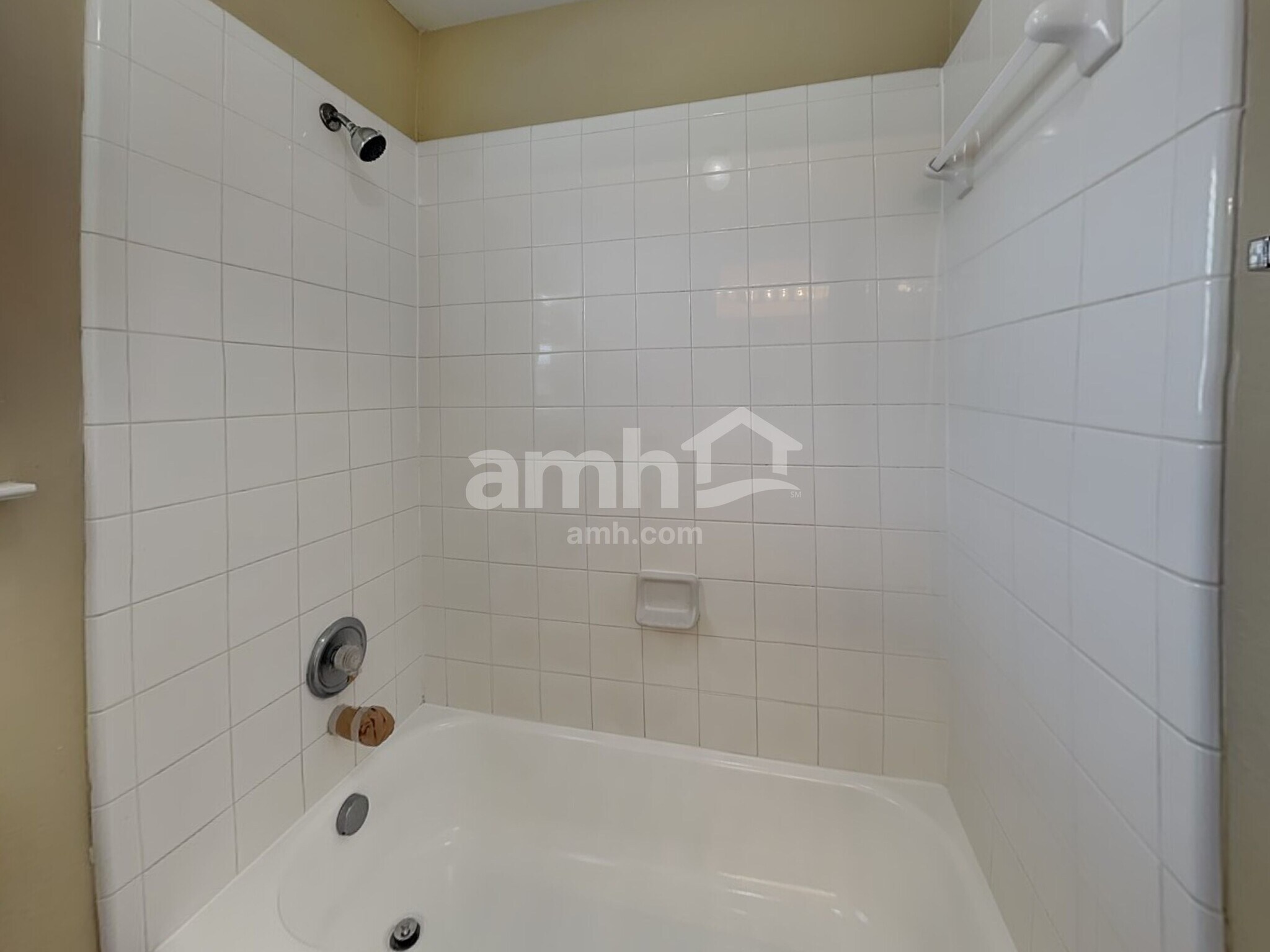 Building Photo - 23007 Airedale Ln