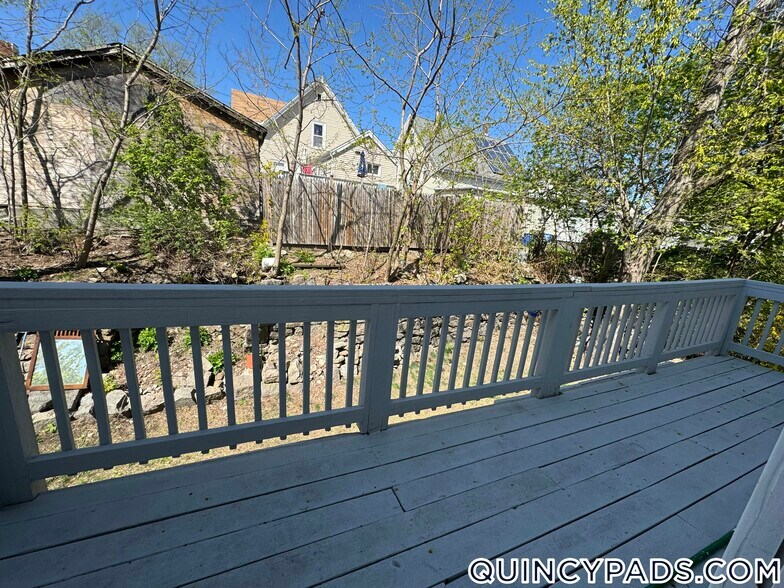 Primary Photo - 391 Water St