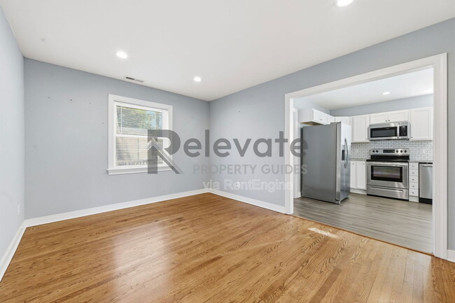 Building Photo - 8410 Yolanda Rd