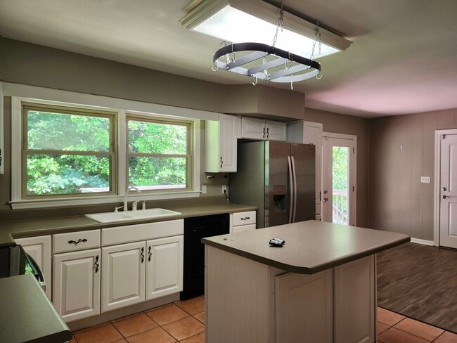 Building Photo - 3 Bedroom 2 bath Home in Stuart Heights