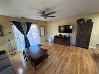 Building Photo - 2069 Horne St