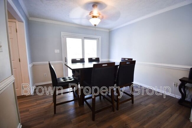 Building Photo - 624 Porter Rd