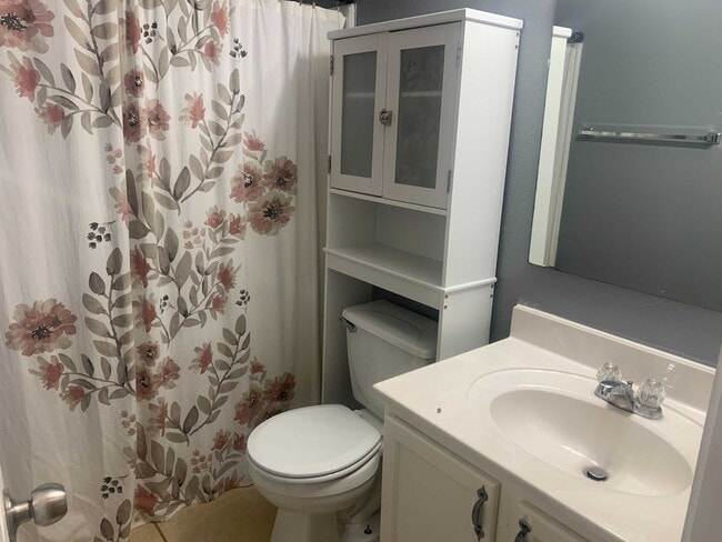 Building Photo - *COMING SOON* Beautiful Corner Lot Home in Desirable Stone Oak!
