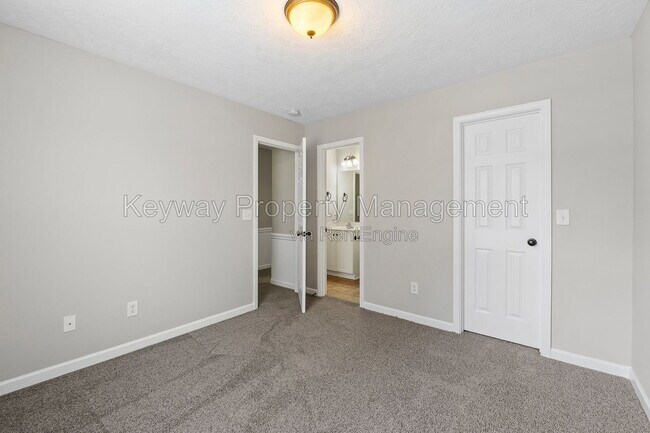 Building Photo - 109 Kousa Ln