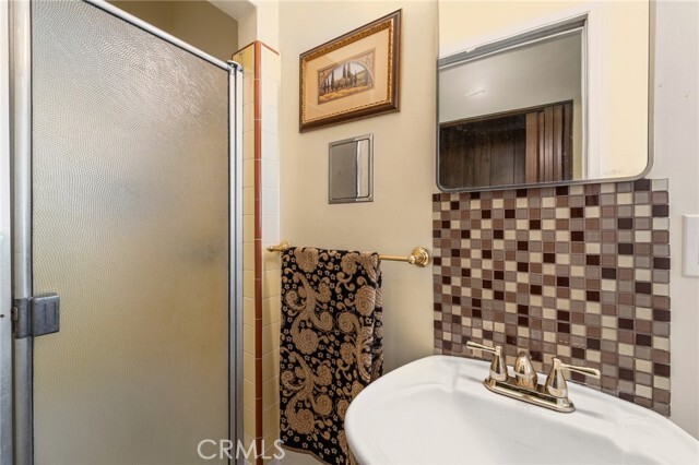 Building Photo - 233 S Swall Dr