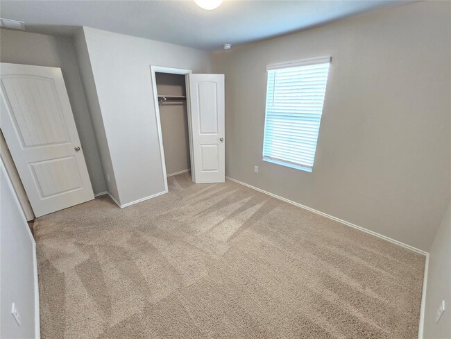 Building Photo - 12909 Brahmin Dr