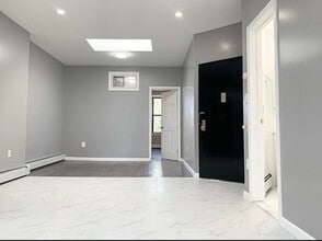 Building Photo - 93-38 43rd Ave