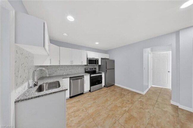 Building Photo - 2400 55th Terrace SW