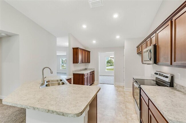 Building Photo - 430 Big Sioux Ct