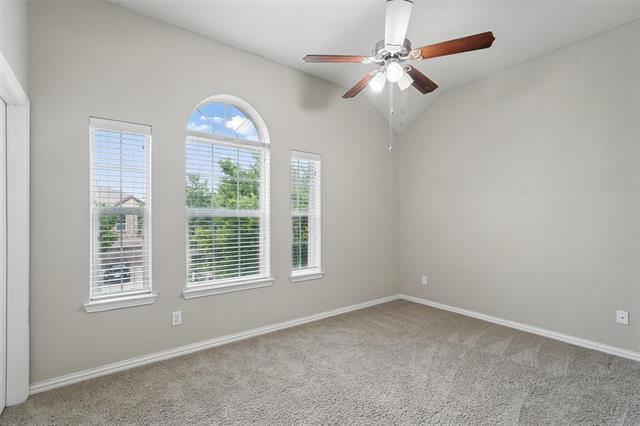 Building Photo - 2392 Ranchview Dr