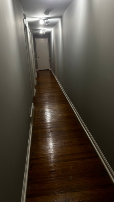 Building Photo - 2549 Glenmary Ave