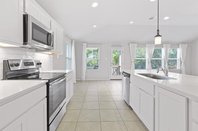Building Photo - 8017 Flintlock Cir