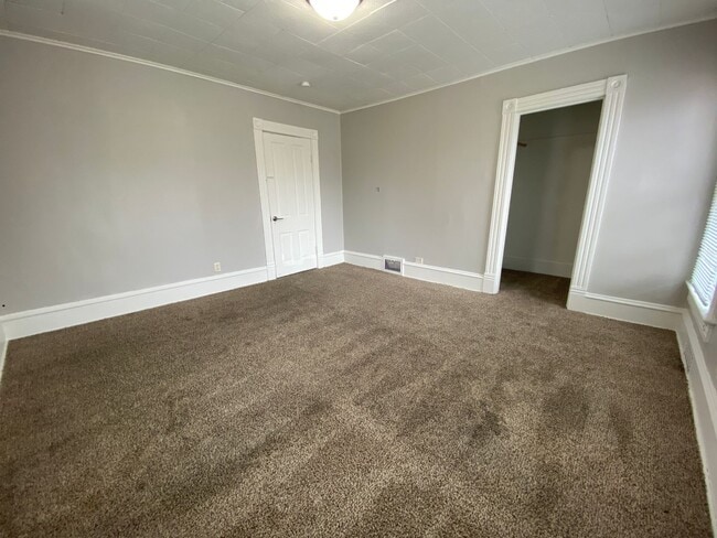 Building Photo - Beautiful 4 Bed 1.5 Bath Home in Moorhead