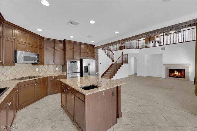 Building Photo - 8445 Cambrils Ave