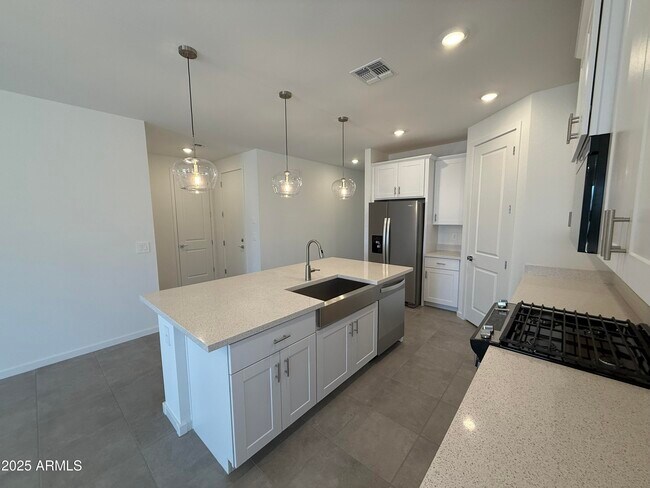 Building Photo - 4166 W Lisa Ln