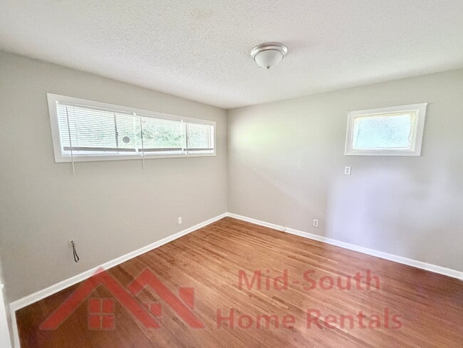 Building Photo - 480 Whiteville Ave