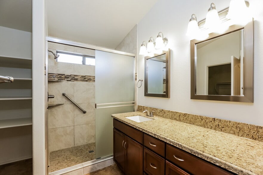 Building Photo - 11328 E Caballero St