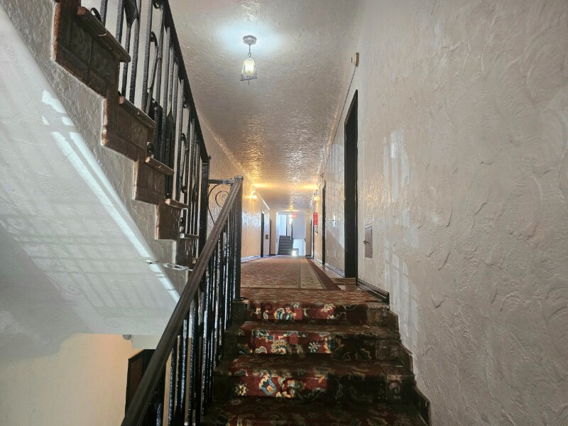 Building Photo - 221 Mathews St
