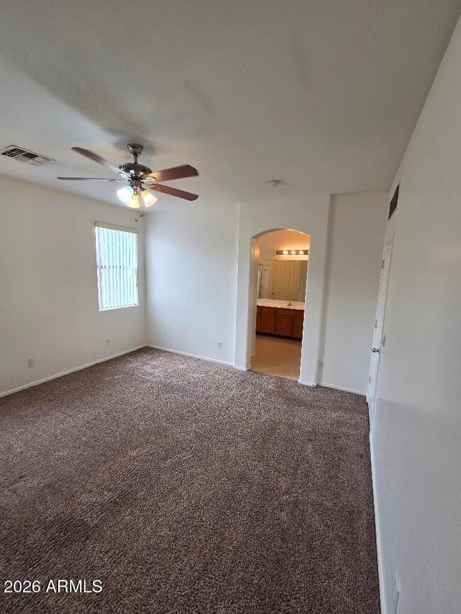 Building Photo - 12901 W Glenrosa Dr