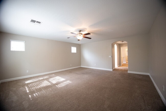 Building Photo - 3314 E Sheffield Rd