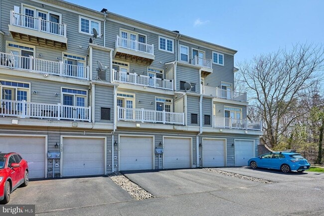 Building Photo - 7166 Little Thames Drive