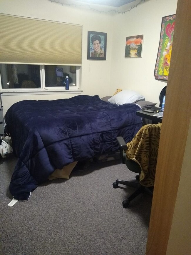 Building Photo - Preleasing, 4 Bedroom Townhouse Just Minutes from WWU with Yard and Deck!