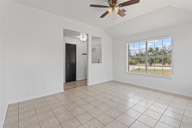 Building Photo - 207 Panther Path