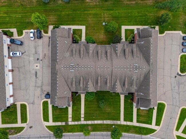 Building Photo - 29822 Heritage Pkwy