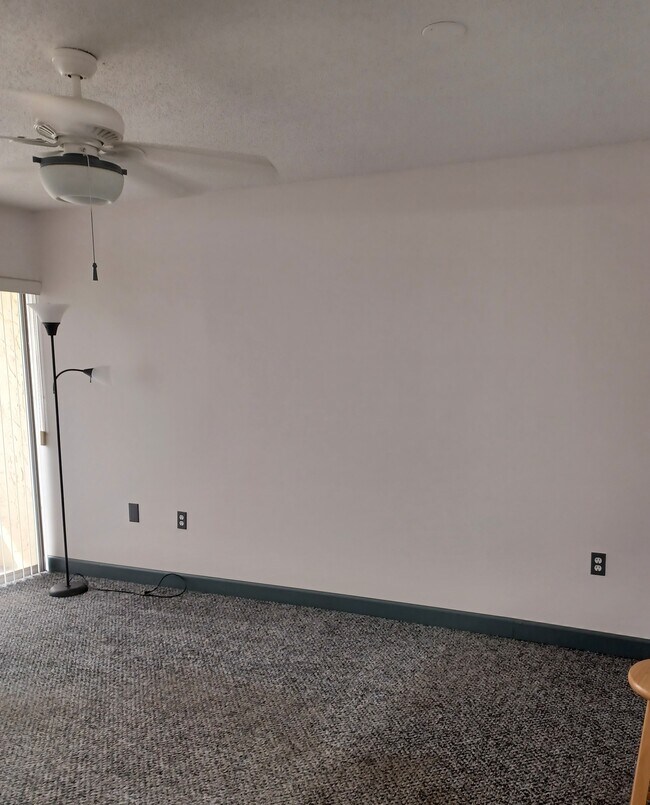 Building Photo - 7701 Starkey Rd