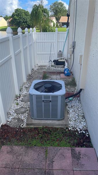 Building Photo - 6425 96th Pl S