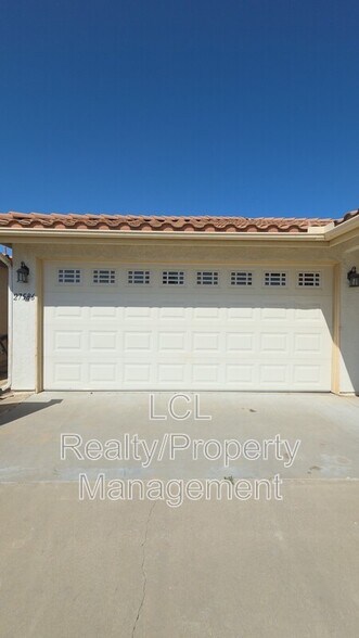 Building Photo - 27586 Calle Ladera