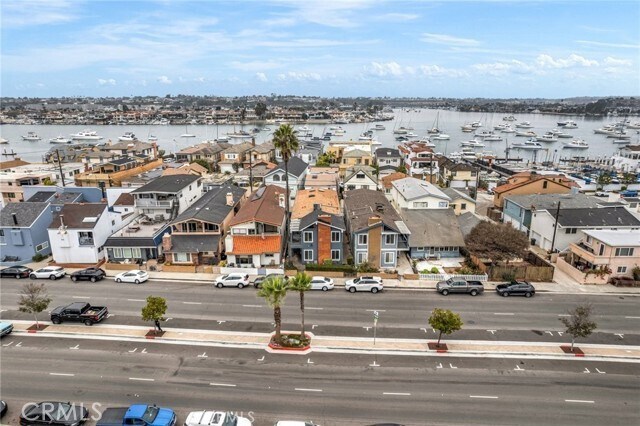 Building Photo - 812 W Balboa Blvd