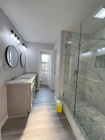 Building Photo - 1741 Clarendon Dr