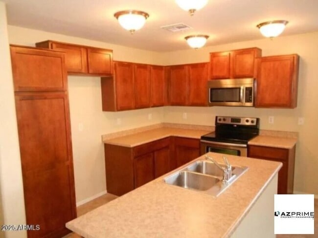 Building Photo - 4014 E Superior Rd