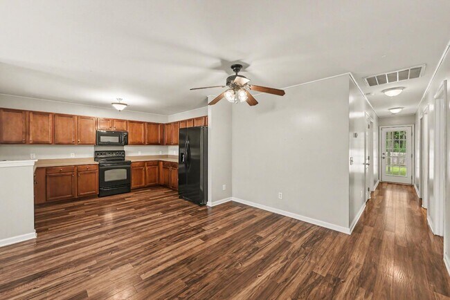 Building Photo - 109 Larkspur Dr