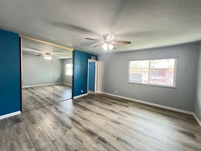 Building Photo - Garden Park Townhomes: 3 Bedroom 3 Bath At...