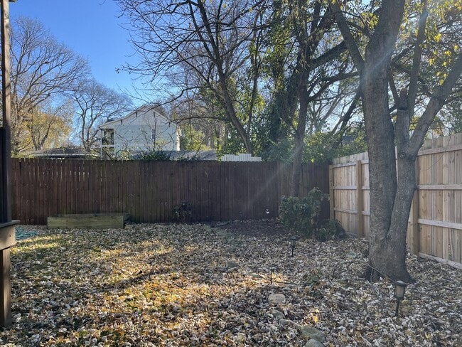 Building Photo - "Discover Your Dream Home: Spacious 4-Bedroom Oasis with 3 Full Baths in Vibrant Nashville!"