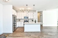 Building Photo - 10755 Fairgrounds Dr