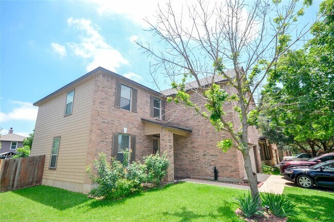 Building Photo - 2207 Howry Dr