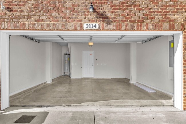 Building Photo - Middle Tennessee Blvd Townhome