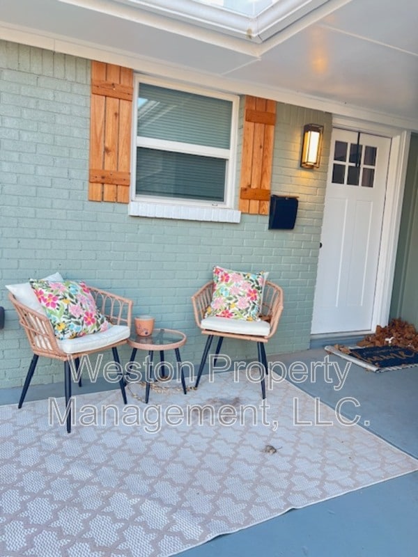 Building Photo - 5804 NW 66th St