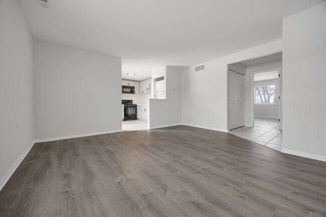 Building Photo - 21 N Park Blvd