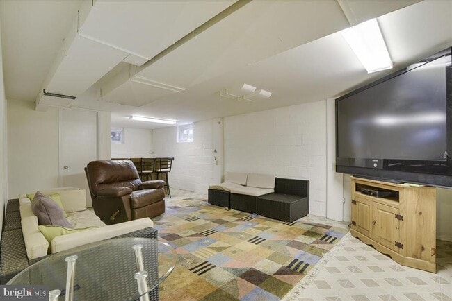 Building Photo - 7315 Marc Dr