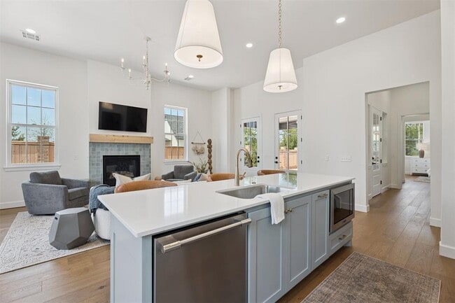 Building Photo - 18817 Selah Wy