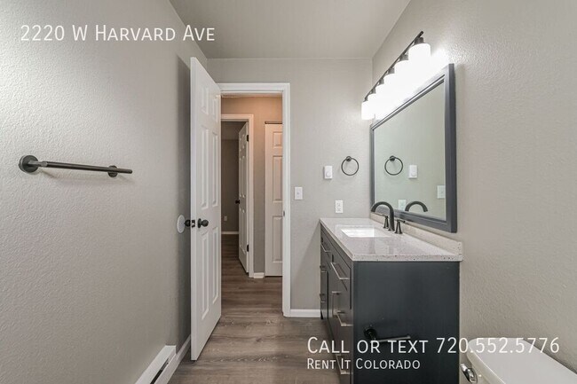 Building Photo - 2220 W Harvard Ave