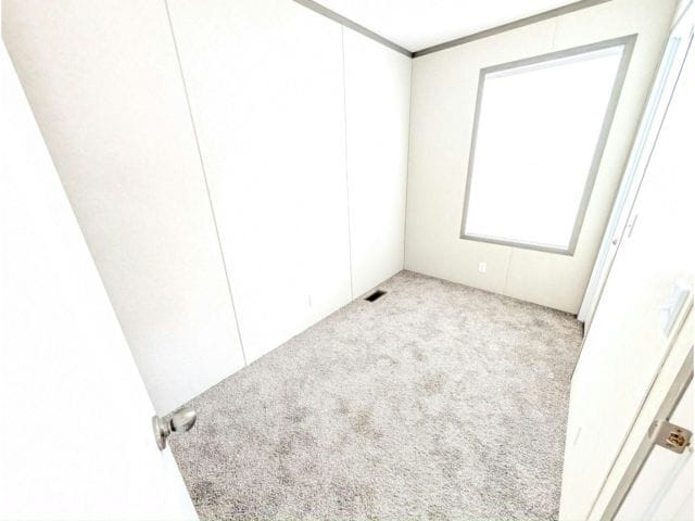 Building Photo - 121 Lynn Ln