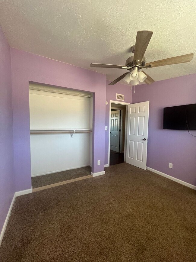 Building Photo - Updated 3 bedroom single-family home