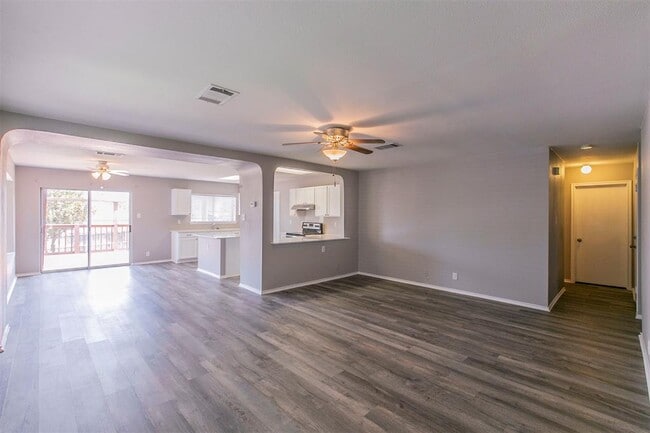 Building Photo - 2645 Andres Way