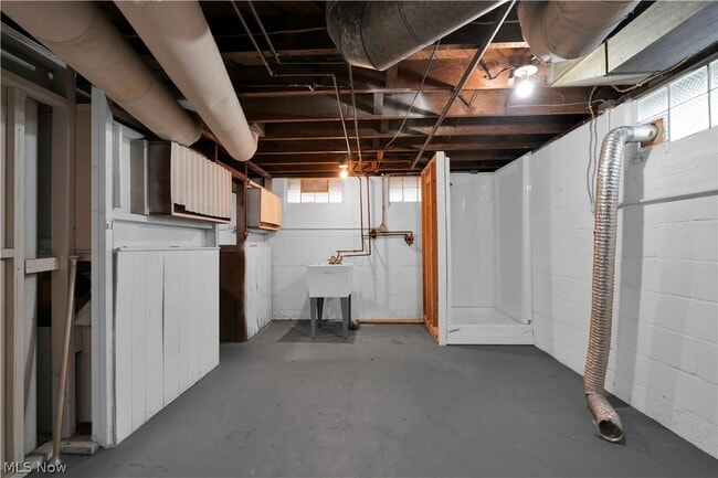 Building Photo - 4561 W 148th St